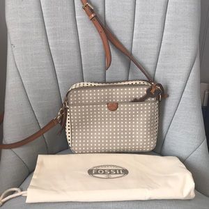 Fossil Crossbody- Dust bag included!